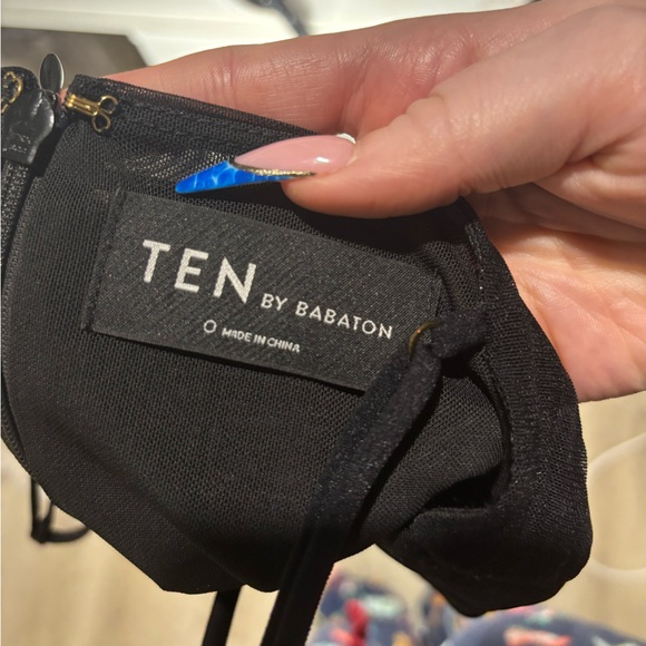 Black Ruched Babaton Top - Picture 5 of 5